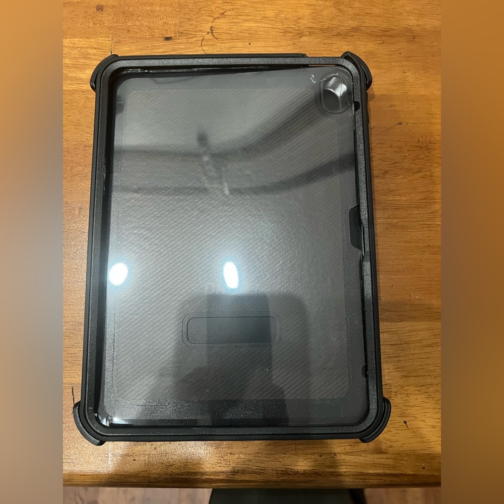 Otterbox Defender iPad 10th Gen - Picture 8 of 8